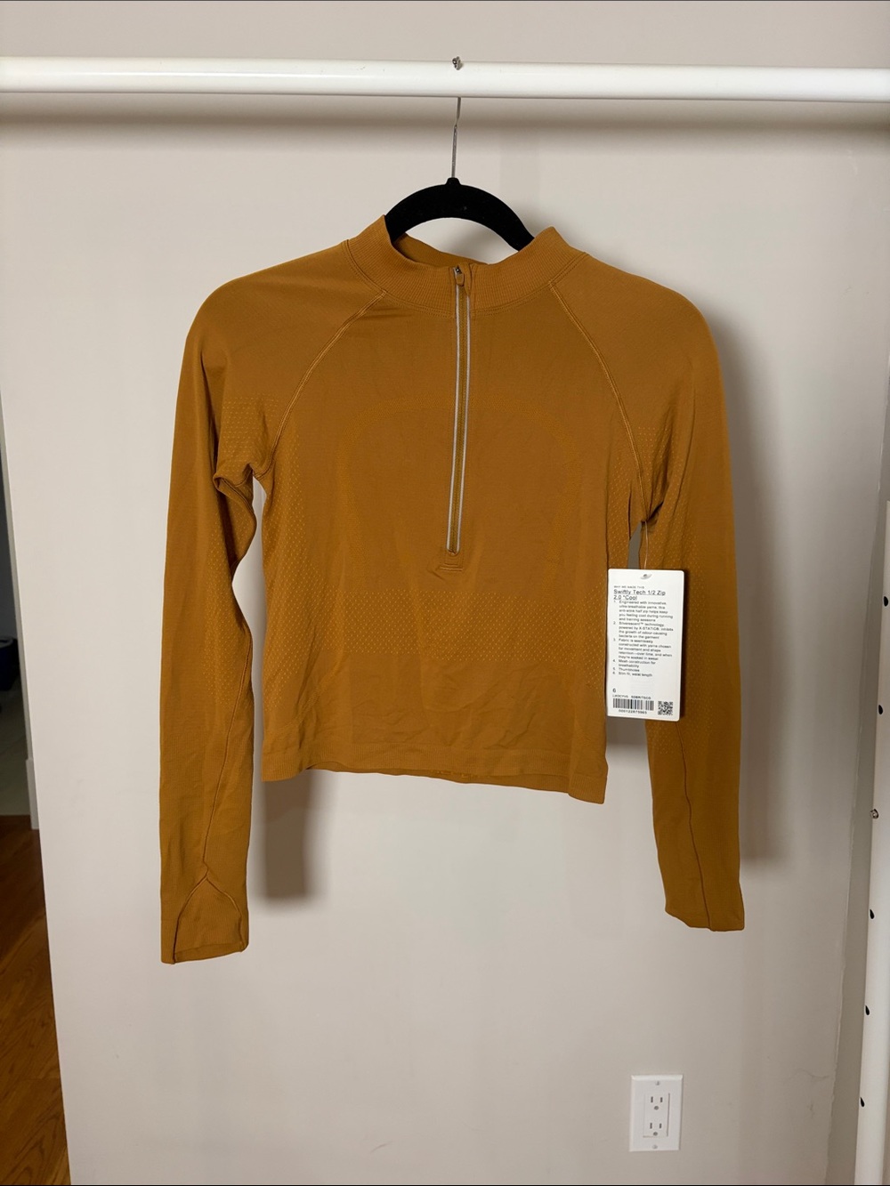 Lululemon Swiftly Tech 1/2 Zip 2.0 Cool - size 6